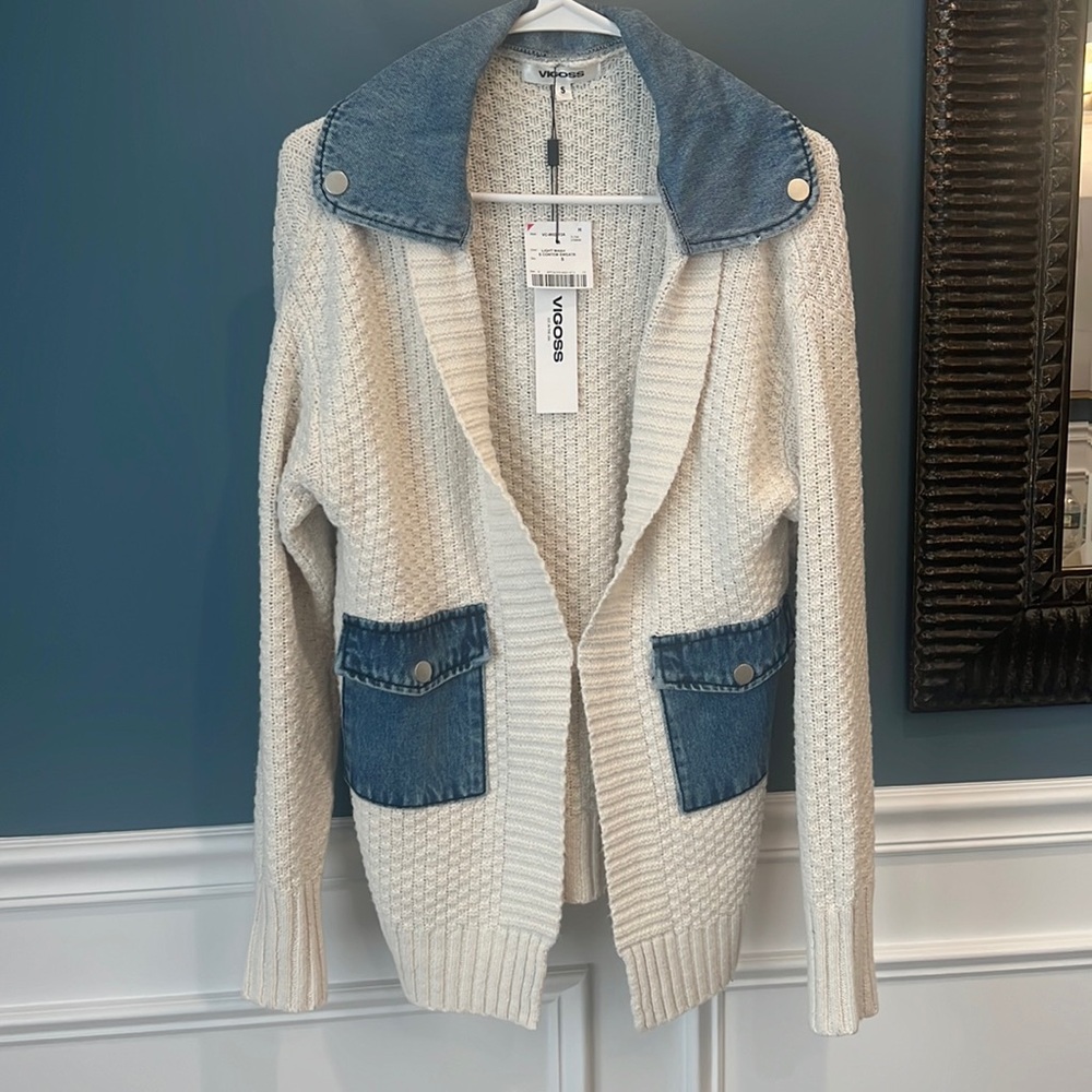 Vigoss Cream Knit Cardigan with Blue Denim Collar & Pockets
